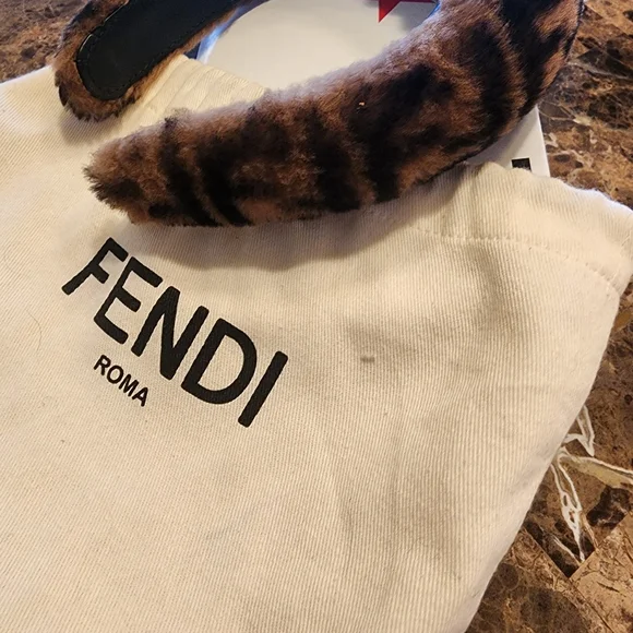 GORGEOUS - Fendi FF, Zucca Shearling, Brown and Black Headband - Picture 3 of 9